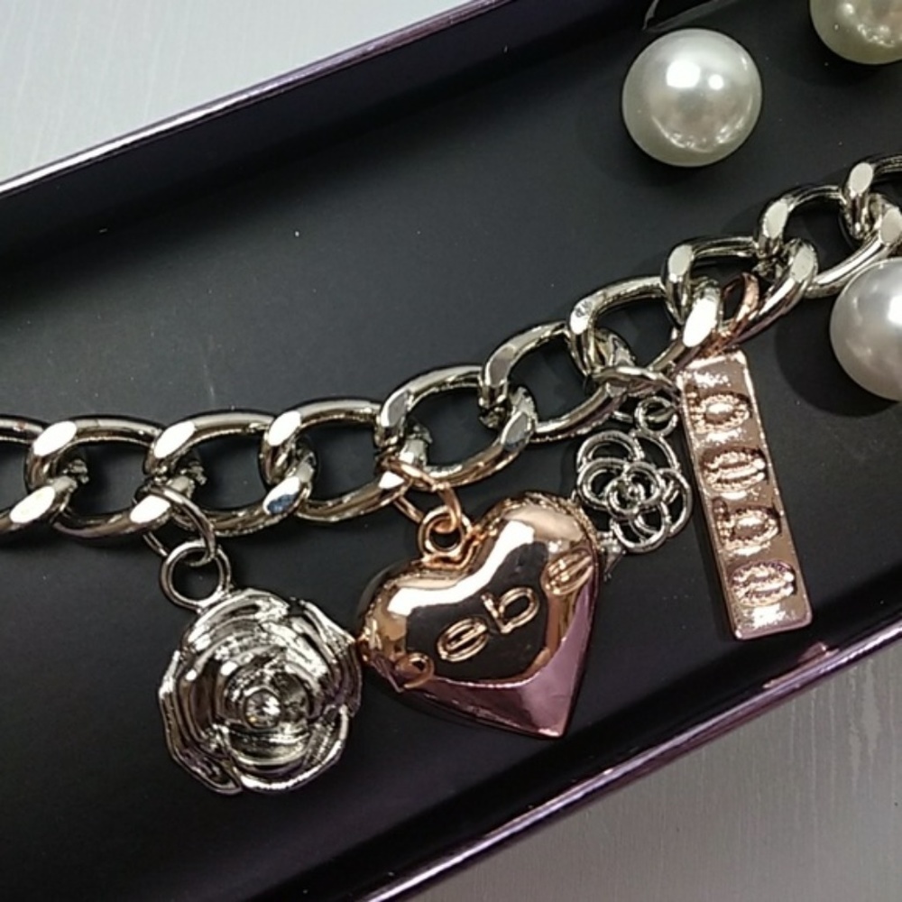 bebe bracelet & earring gift set - Picture 3 of 5